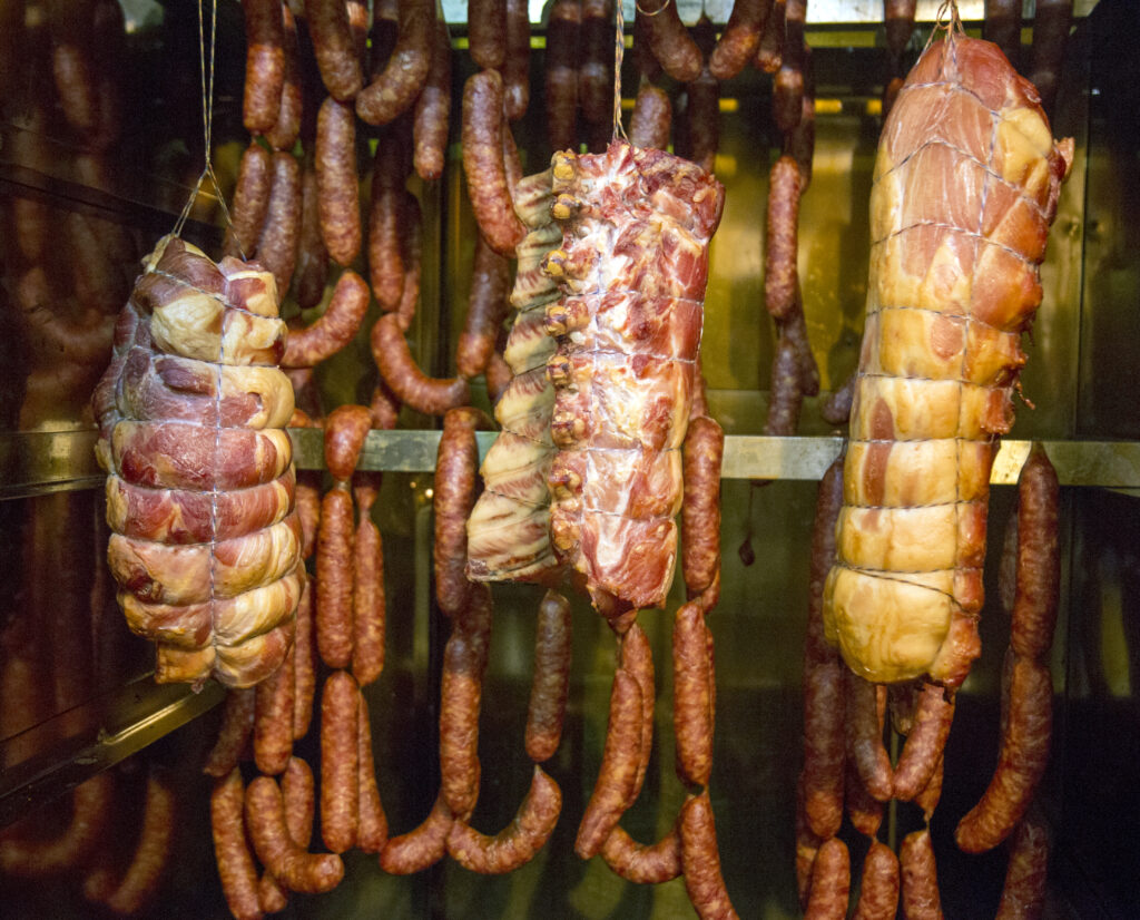 Fumage de la charcuterie à Grenoble